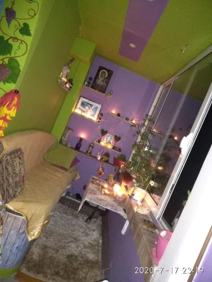 Sweet Apartment *